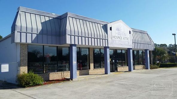 Multi-Use Retail Building Near The Orange Park Mall: 1801 Wells Rd, Orange Park, FL 32073